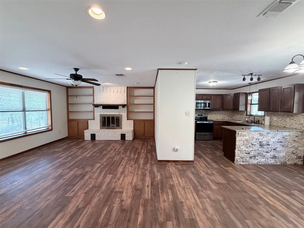184 Affeld Lane Smithville, TX 78957