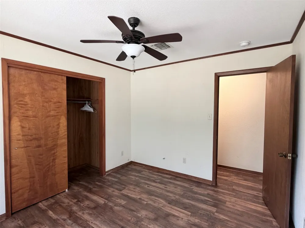 184 Affeld Lane Smithville, TX 78957