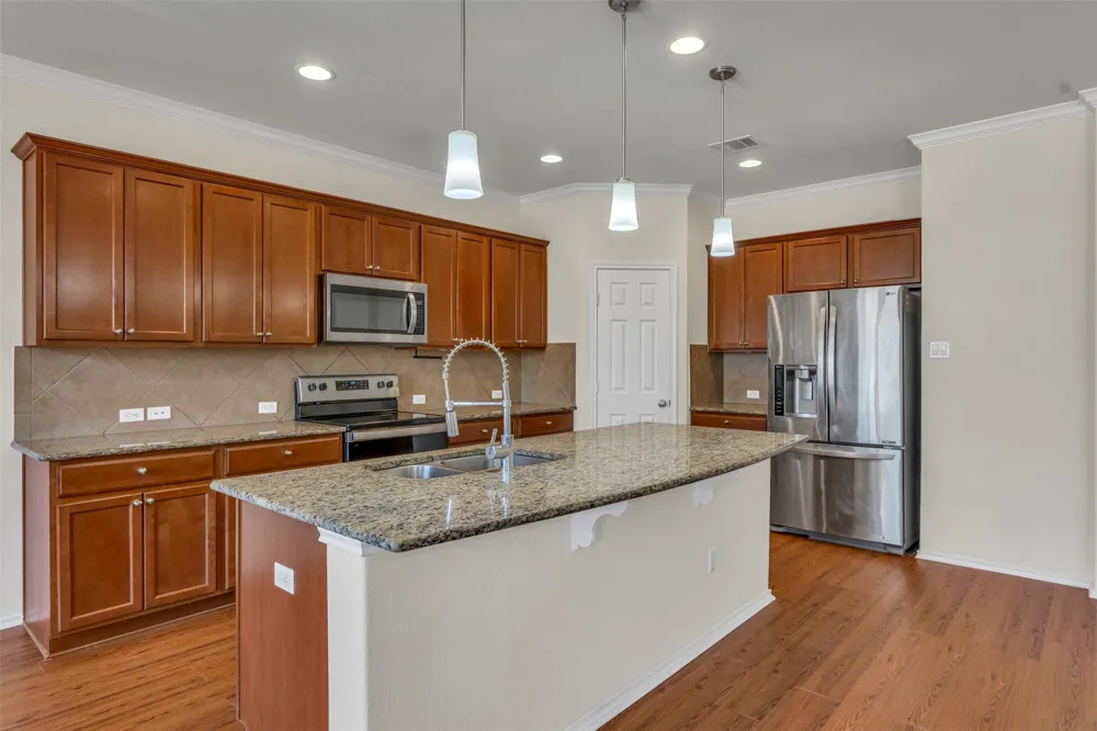 16100 Hawthorne Heights Trail Austin, TX 78728