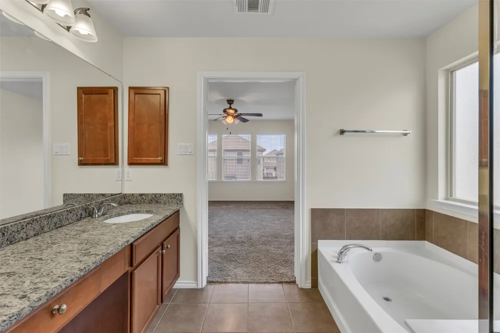 16100 Hawthorne Heights Trail Austin, TX 78728