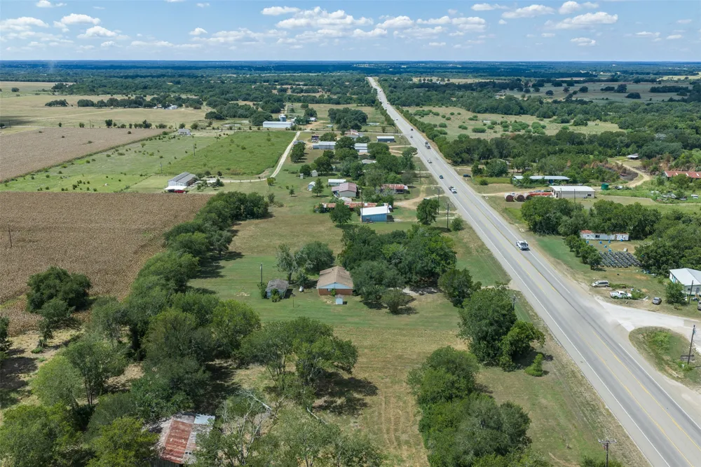 3788 Highway 21 Dime Box, TX 77853