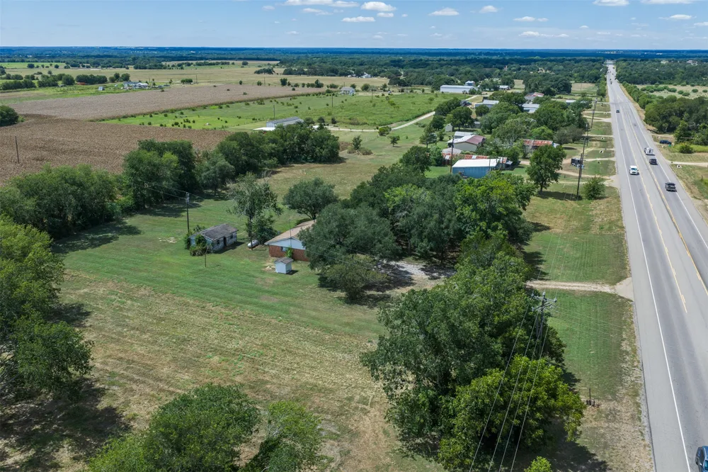 3788 Highway 21 Dime Box, TX 77853