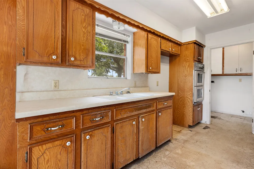 3788 Highway 21 Dime Box, TX 77853