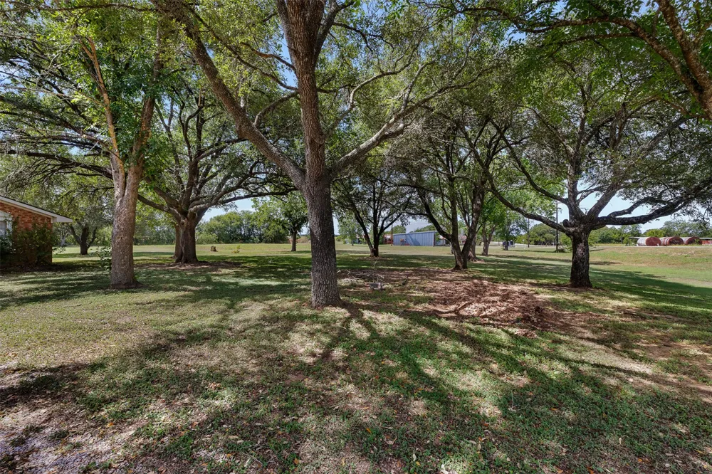 3788 Highway 21 Dime Box, TX 77853