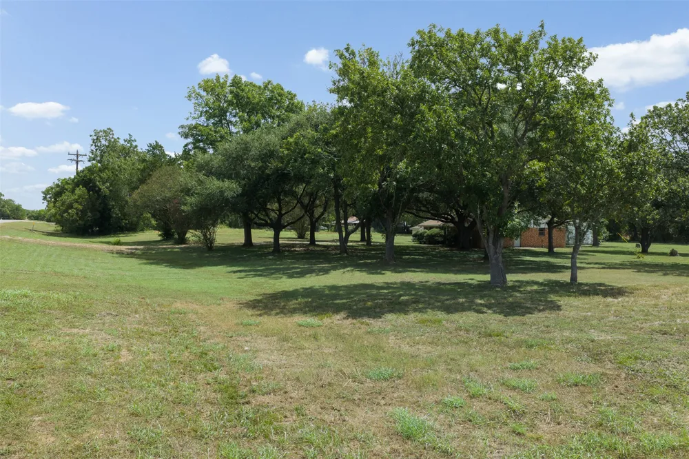 3788 Highway 21 Dime Box, TX 77853