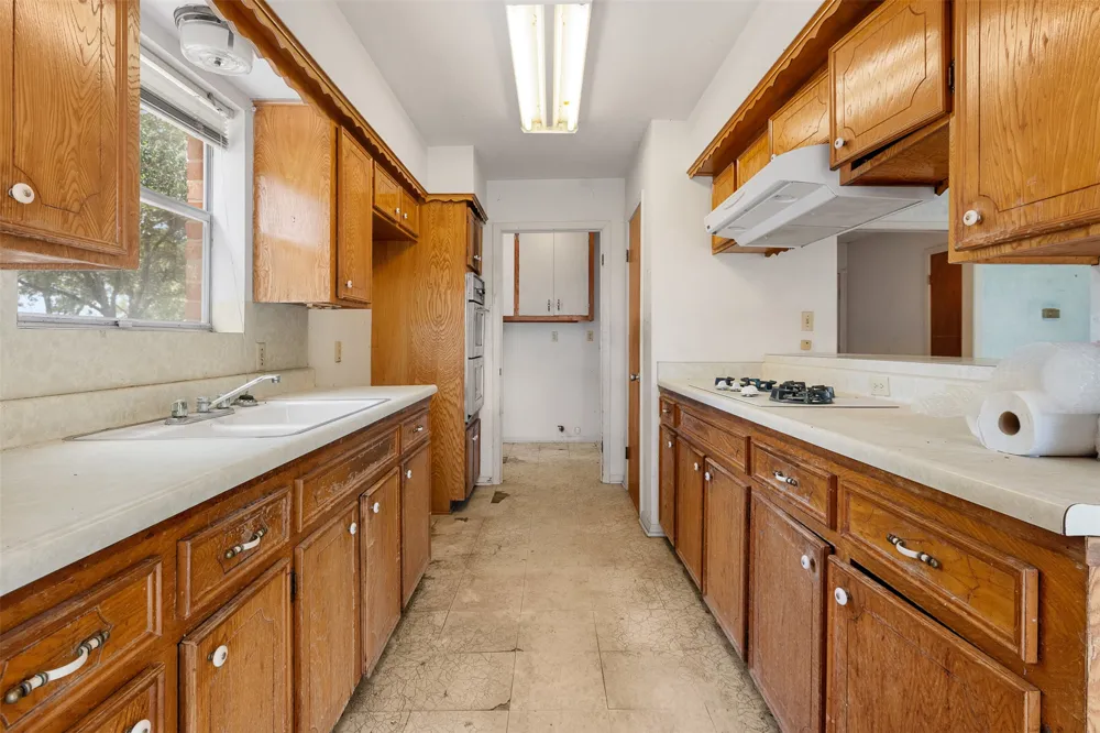 3788 Highway 21 Dime Box, TX 77853
