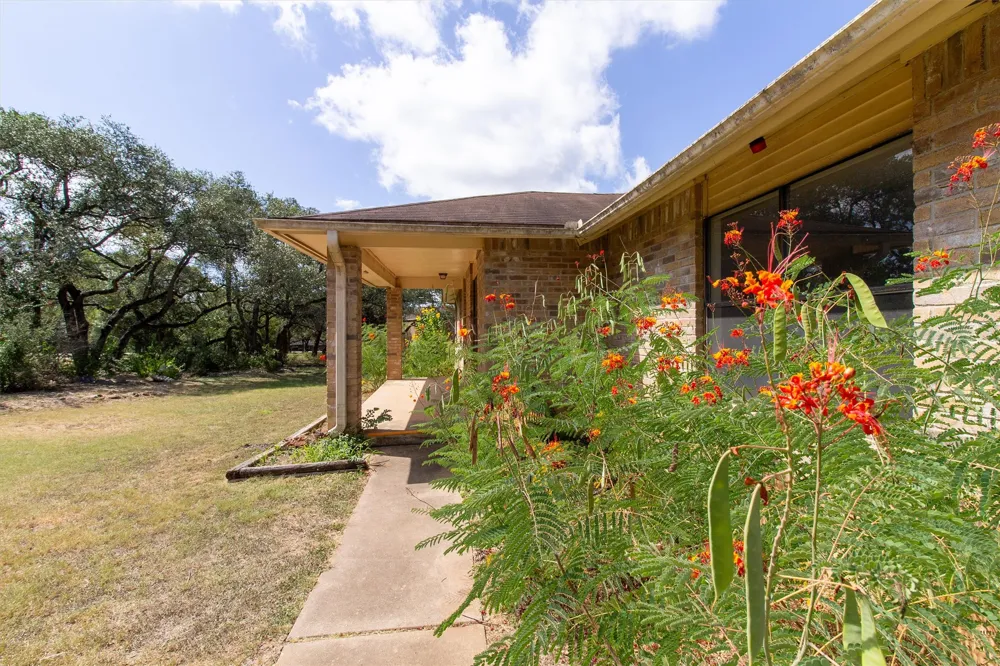 13402 Ramrod Drive Manchaca, TX 78652