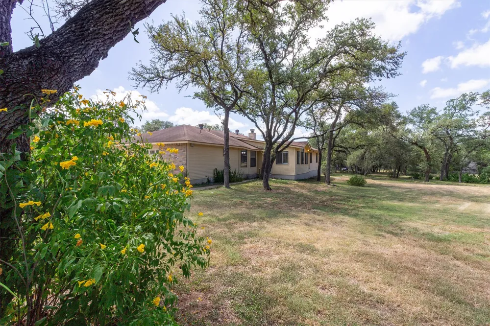 13402 Ramrod Drive Manchaca, TX 78652