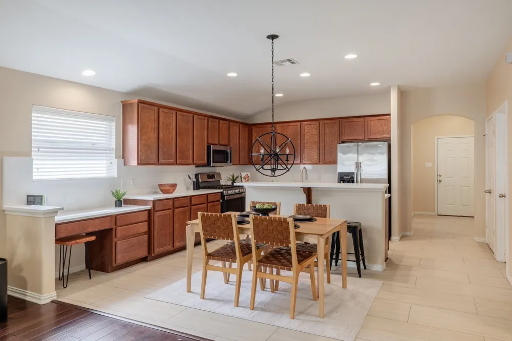 1706 Hidden Springs Path Round Rock, TX 78665