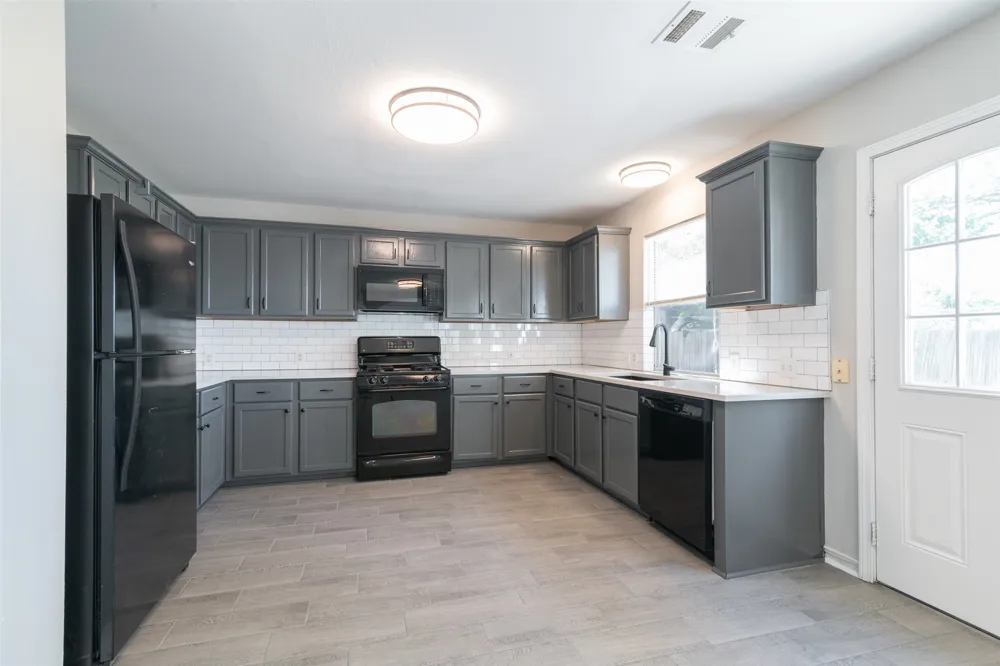1601 Lantana Drive Round Rock, TX 78664