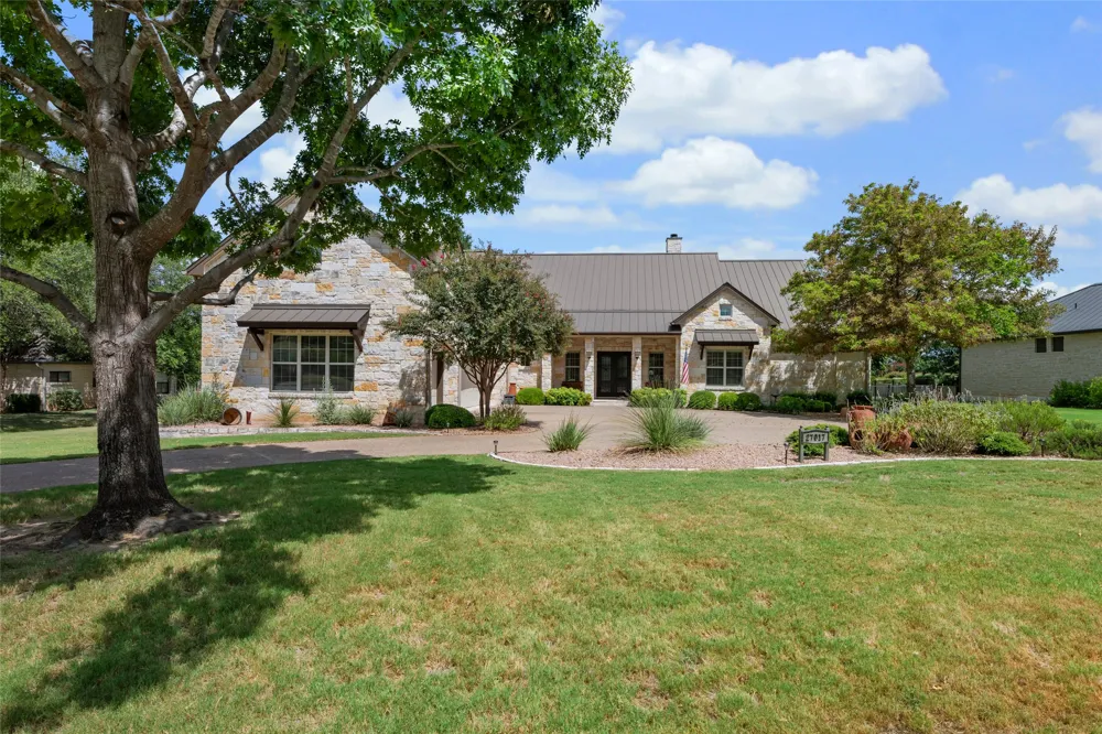 27017 Masters Parkway Spicewood, TX 78669