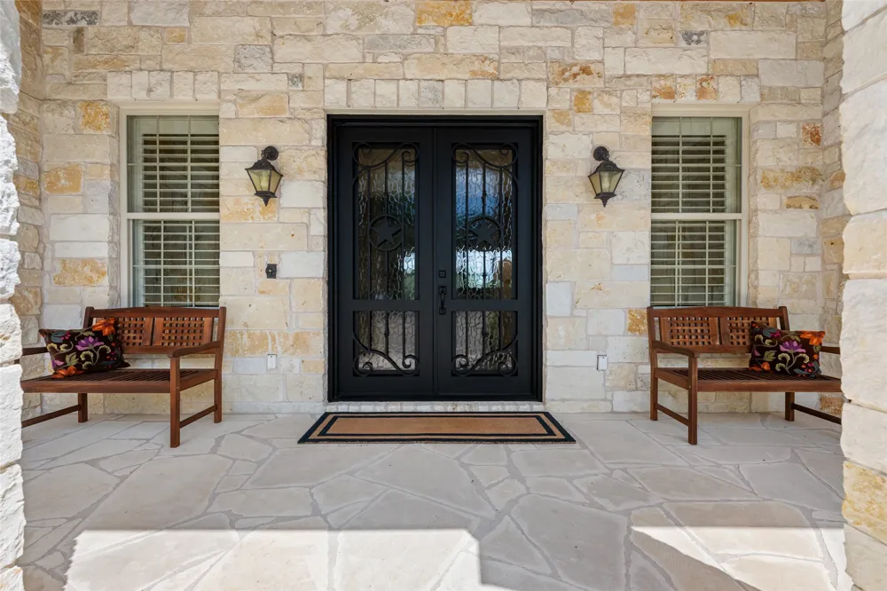 27017 Masters Parkway Spicewood, TX 78669