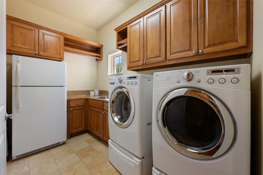 27017 Masters Parkway Spicewood, TX 78669