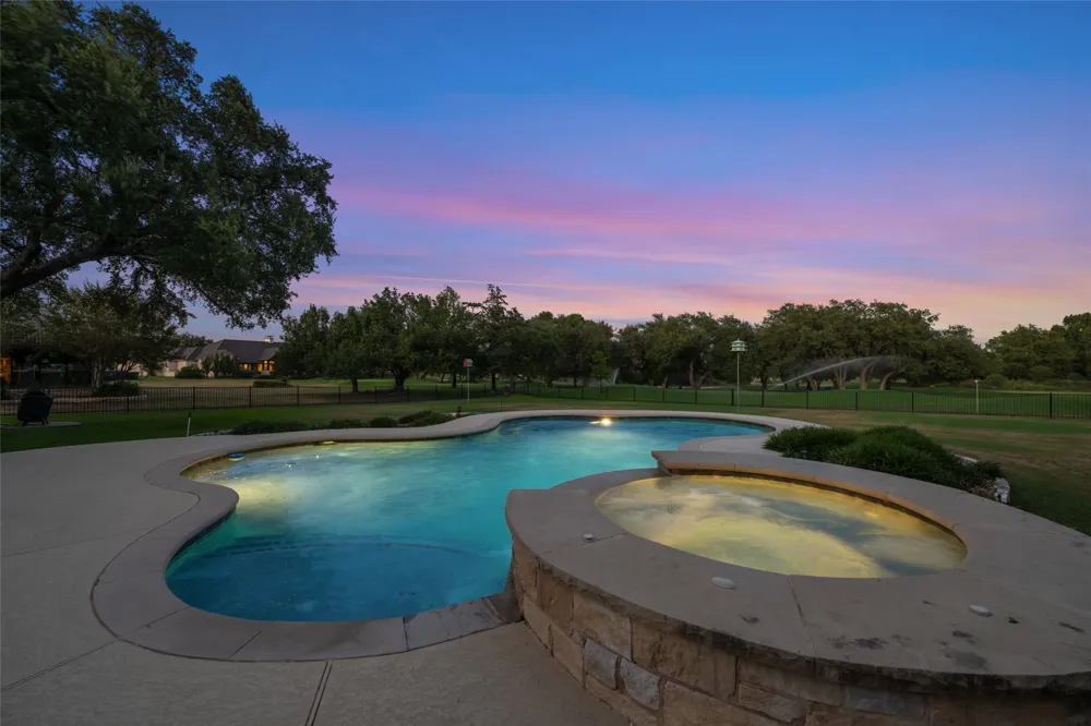 27017 Masters Parkway Spicewood, TX 78669