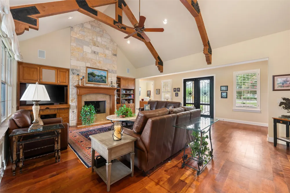 27017 Masters Parkway Spicewood, TX 78669