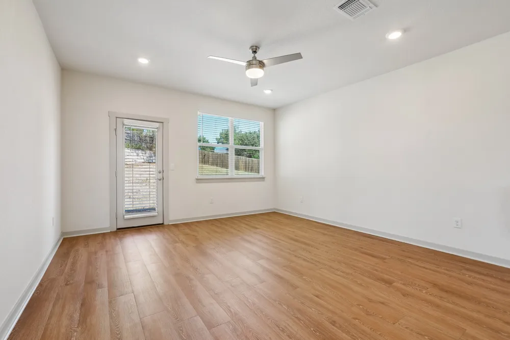 10724 Deaton Lane Austin, TX 78754