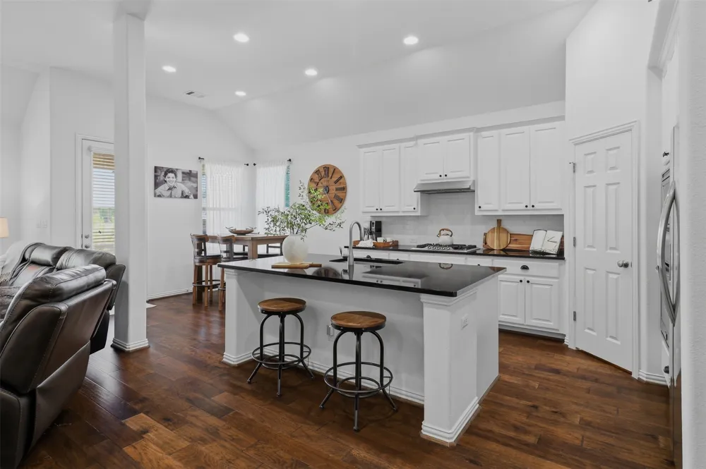662 Catalina Lane Austin, TX 78737