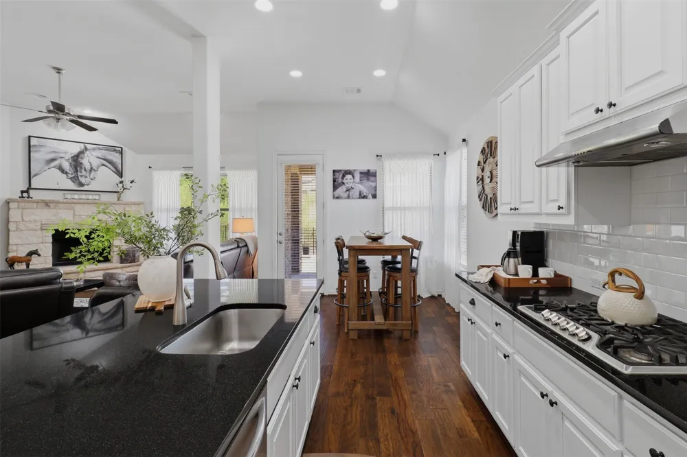 662 Catalina Lane Austin, TX 78737