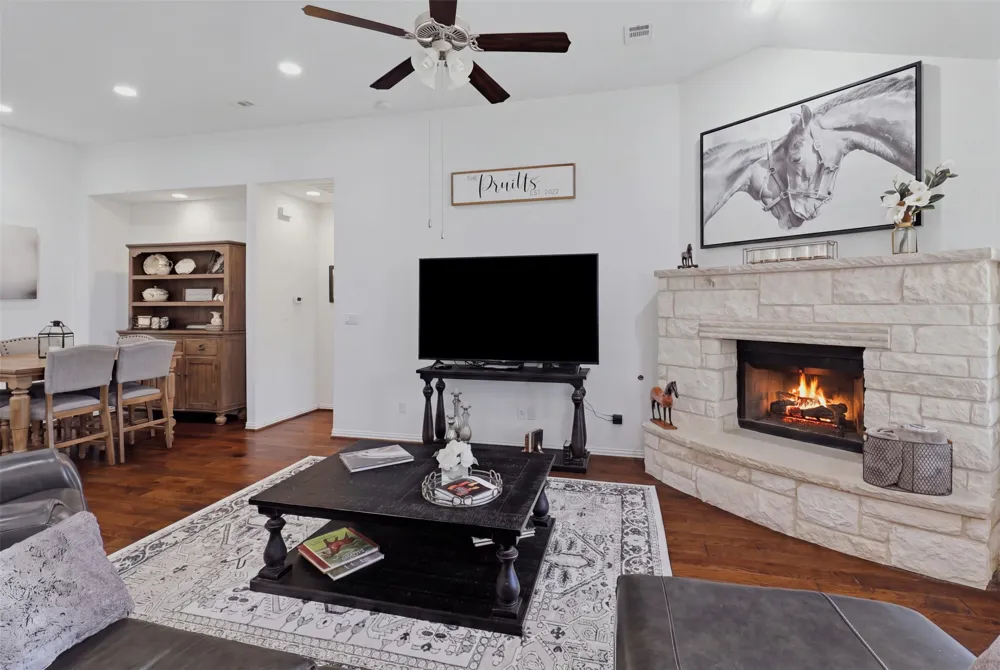 662 Catalina Lane Austin, TX 78737