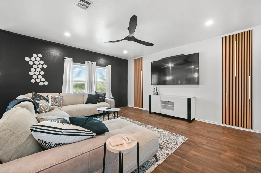 405 W Andover Lane Uhland, TX 78640