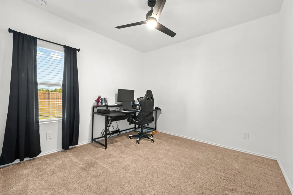 405 W Andover Lane Uhland, TX 78640
