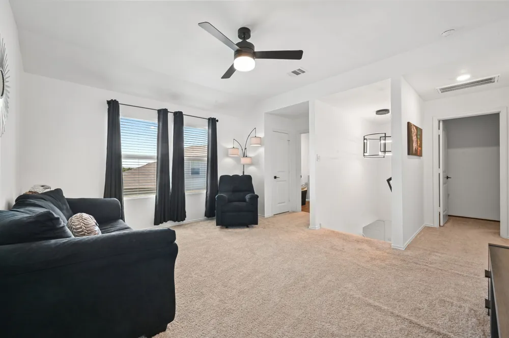 405 W Andover Lane Uhland, TX 78640