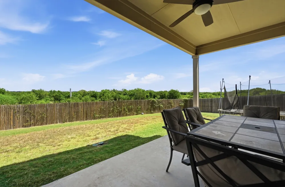 405 W Andover Lane Uhland, TX 78640