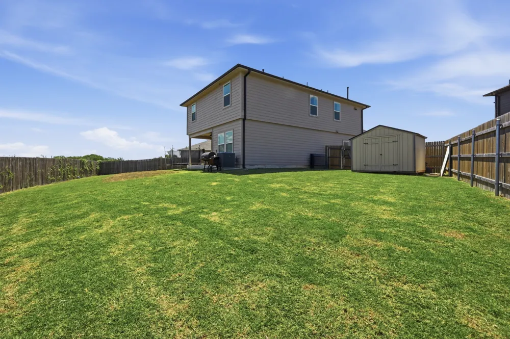 405 W Andover Lane Uhland, TX 78640