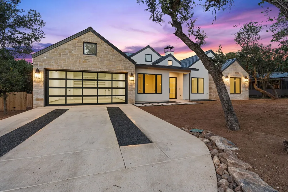 15 Champion Circle Wimberley, TX 78676
