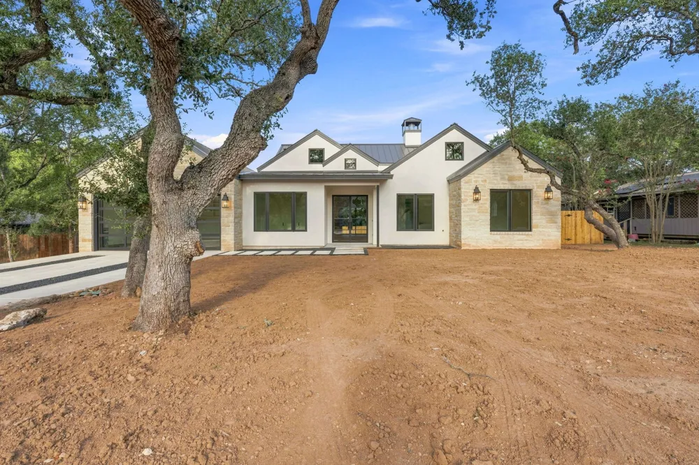 15 Champion Circle Wimberley, TX 78676