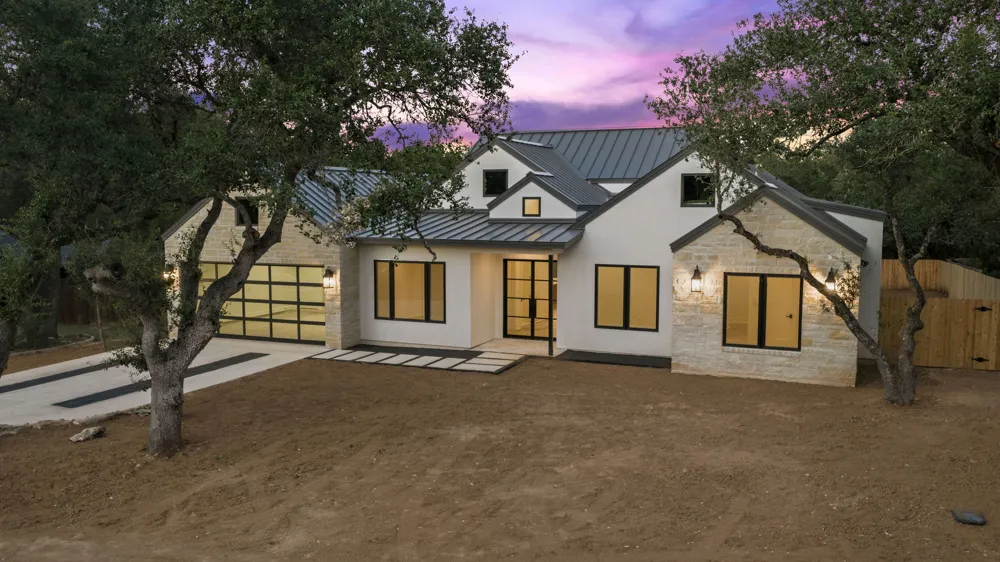 15 Champion Circle Wimberley, TX 78676