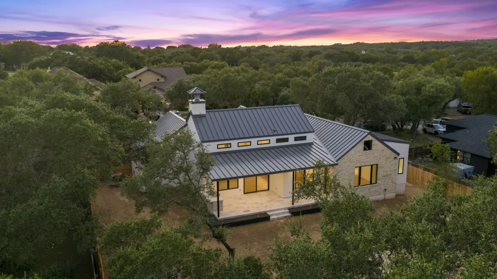 15 Champion Circle Wimberley, TX 78676