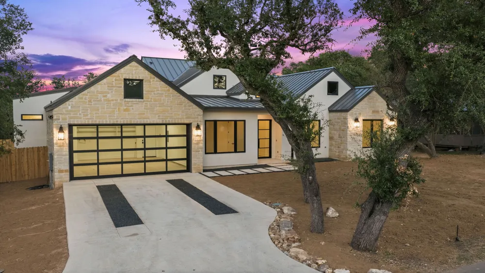 15 Champion Circle Wimberley, TX 78676