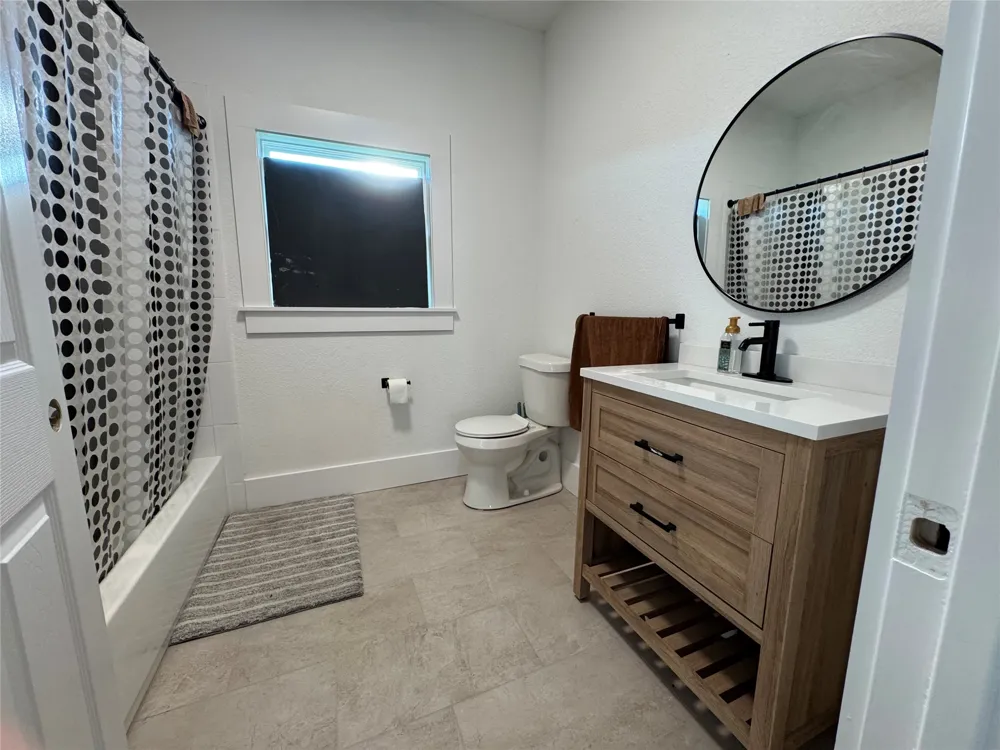 204 W Westhill Drive W #204 Cleburne, TX 76033