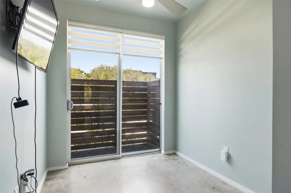 2301 S 5th Street #24 Austin, TX 78704