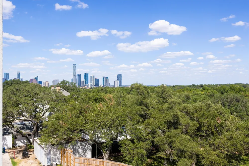 2301 S 5th Street #24 Austin, TX 78704