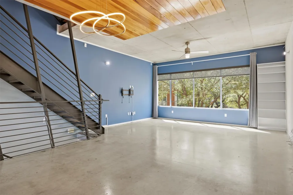 2301 S 5th Street #24 Austin, TX 78704