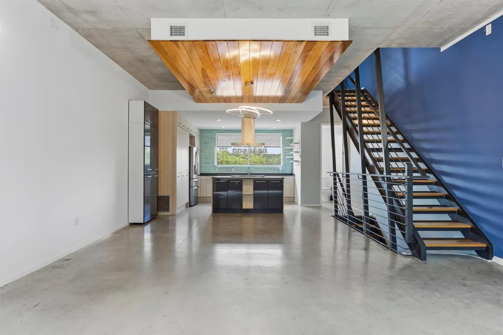 2301 S 5th Street #24 Austin, TX 78704