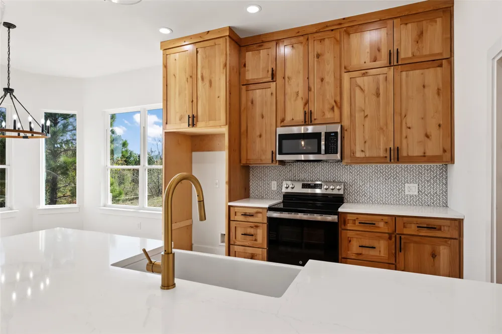 111 Kukui Court Bastrop, TX 78602
