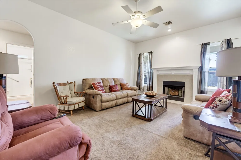 6003 Alexus Drive Killeen, TX 76542