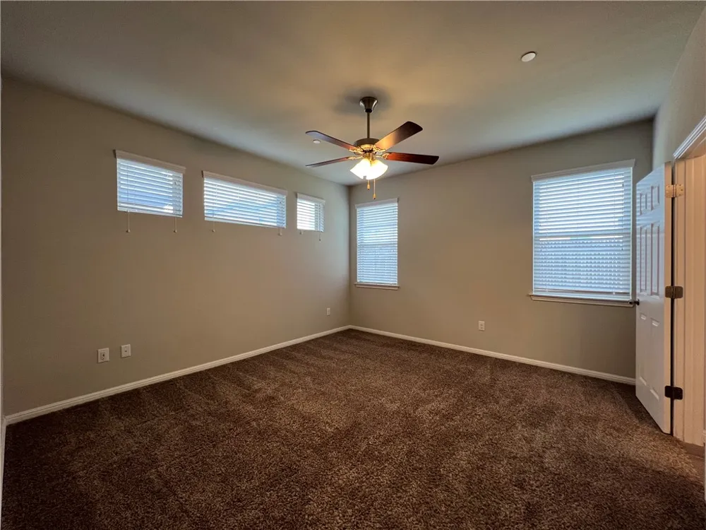 3240 E Whitestone Boulevard #86 Cedar Park, TX 78613