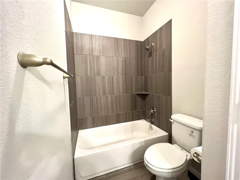 3240 E Whitestone Boulevard #86 Cedar Park, TX 78613