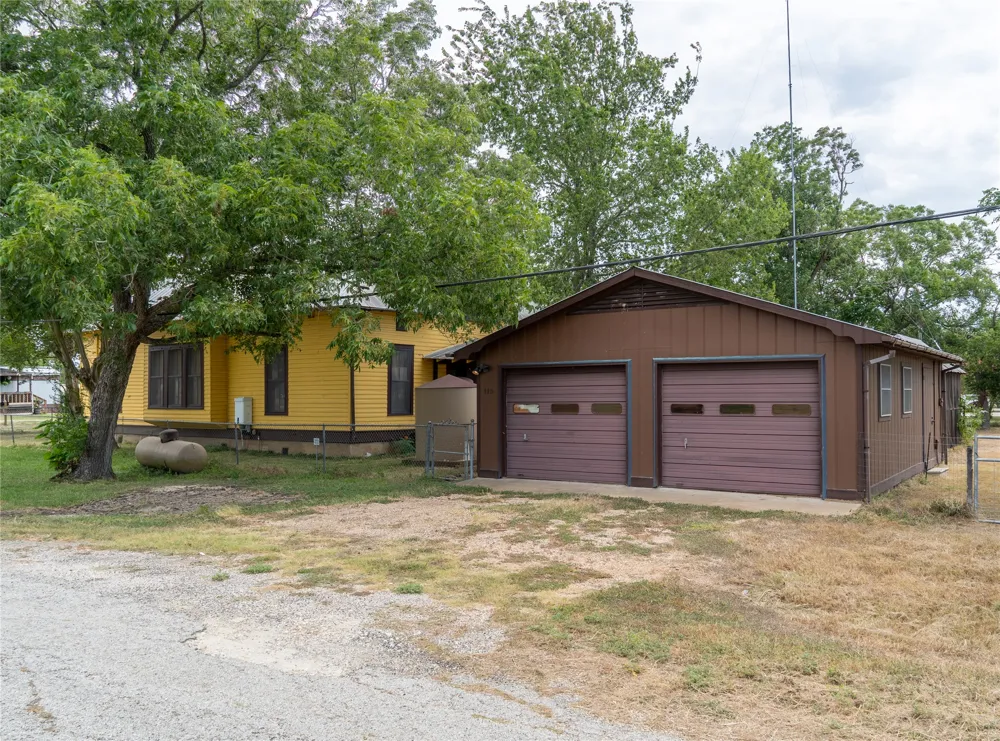 115 Lockhart Street Paige, TX 78659