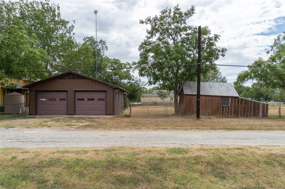 115 Lockhart Street Paige, TX 78659