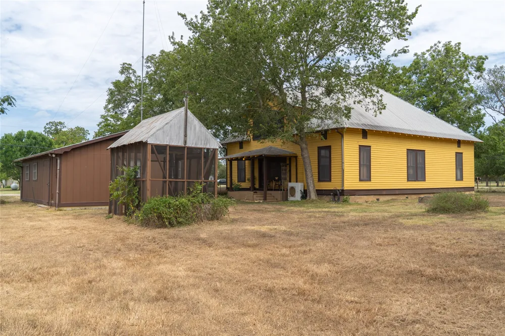 115 Lockhart Street Paige, TX 78659