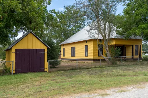 115 Lockhart Street