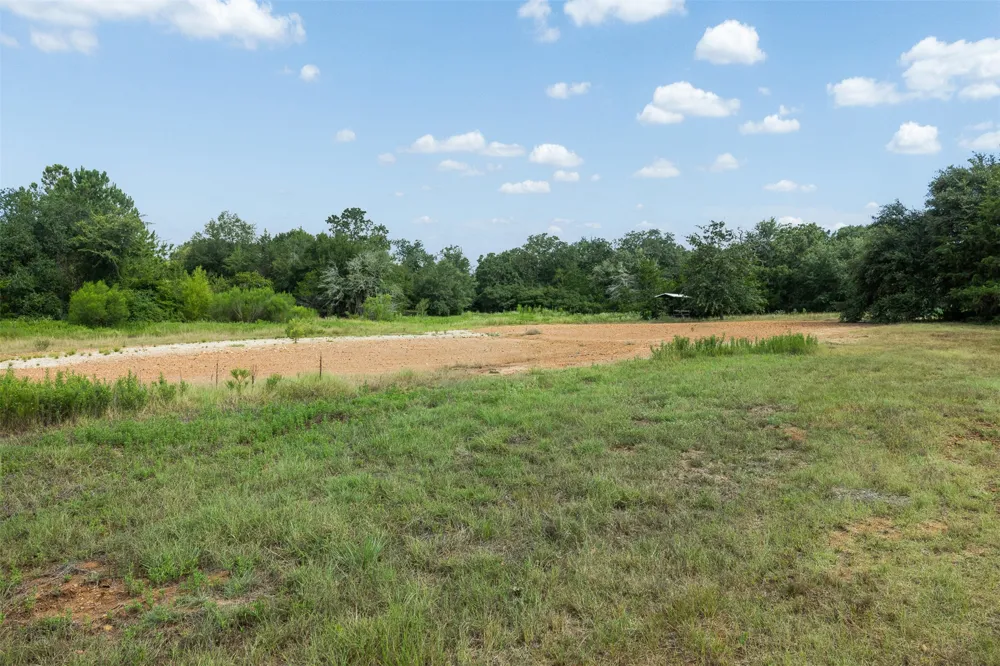 3555 County Road 430 Dime Box, TX 77853