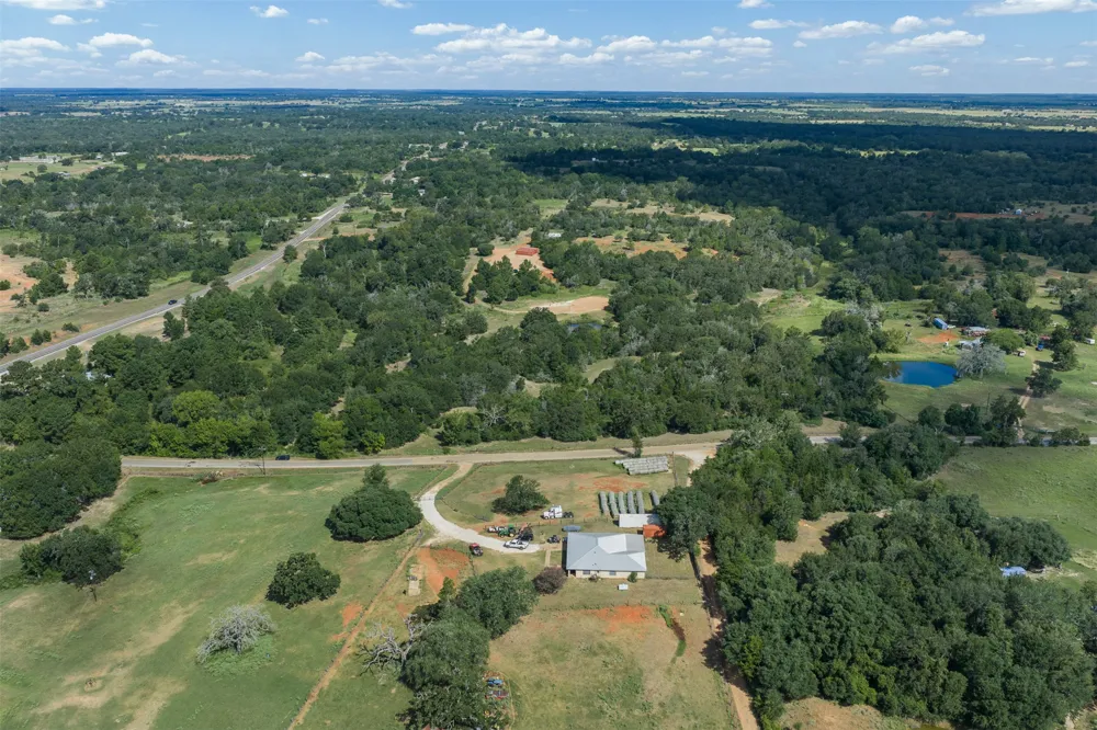 3555 County Road 430 Dime Box, TX 77853