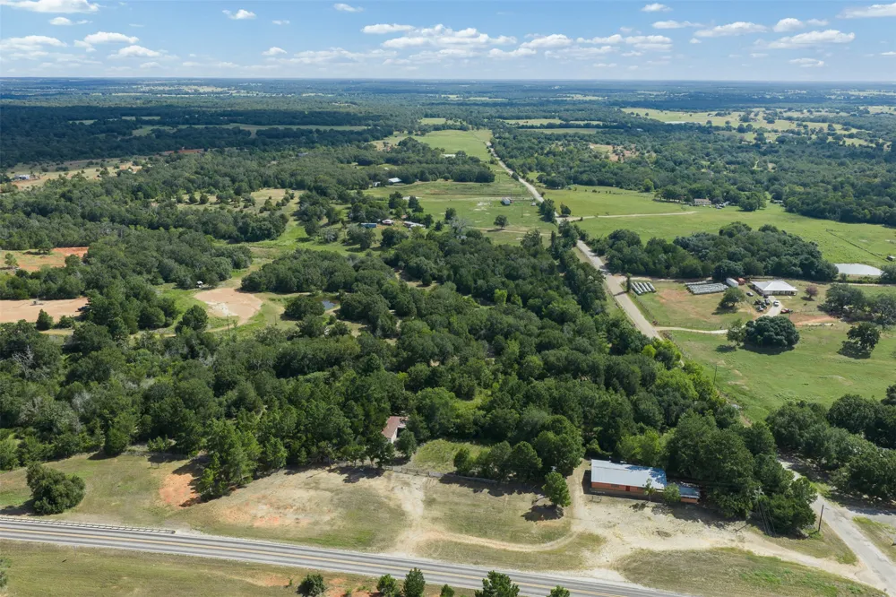 3555 County Road 430 Dime Box, TX 77853