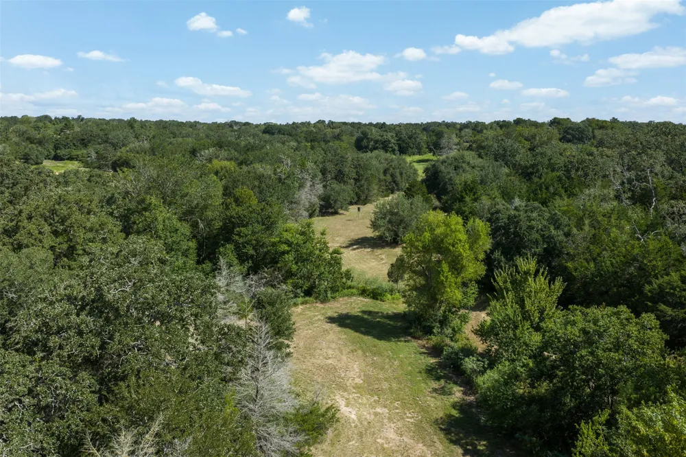 3555 County Road 430 Dime Box, TX 77853
